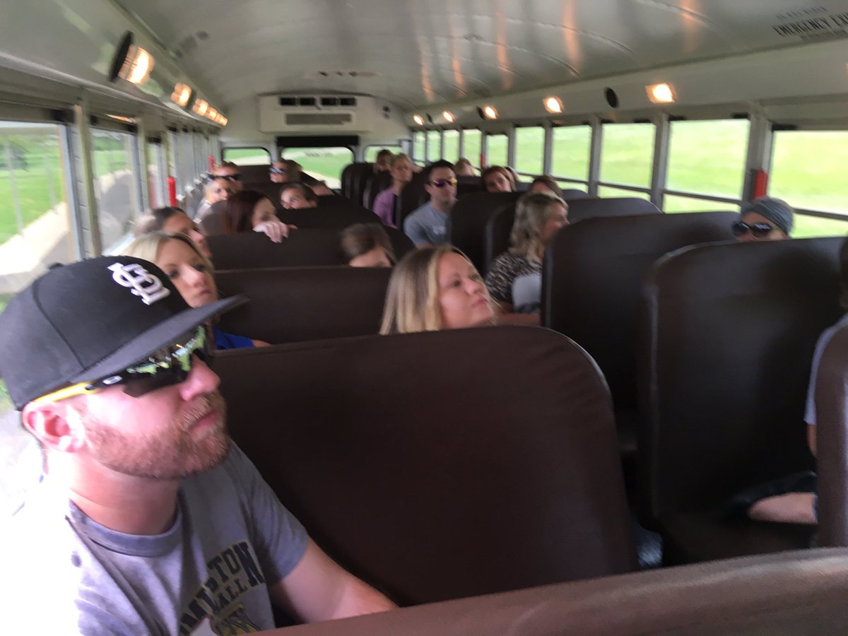slwilliams18's tweet photo. New Teacher Tour 2019
#KnightsR7 https://t.co/fDAsYTt37l