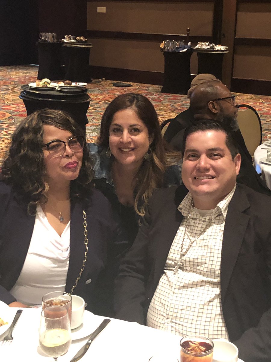 FrankLu49133557's tweet photo. Celebrating our phenomenal Mr. Benitez. #HISDEOY @KENNEDYesHISD @hscavazos https://t.co/eeBkgdAvT9