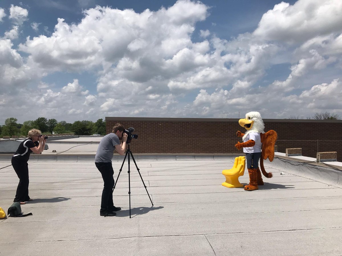 MWSUCareer's tweet photo. Fun branding projects happening! Sneak peak of the work from the creative minds of Diane and Elliott. #MWSUStudentEmoloyment #MWSUCareerDevelooment #EarnLearnConnect https://t.co/mG3RMN7PNx