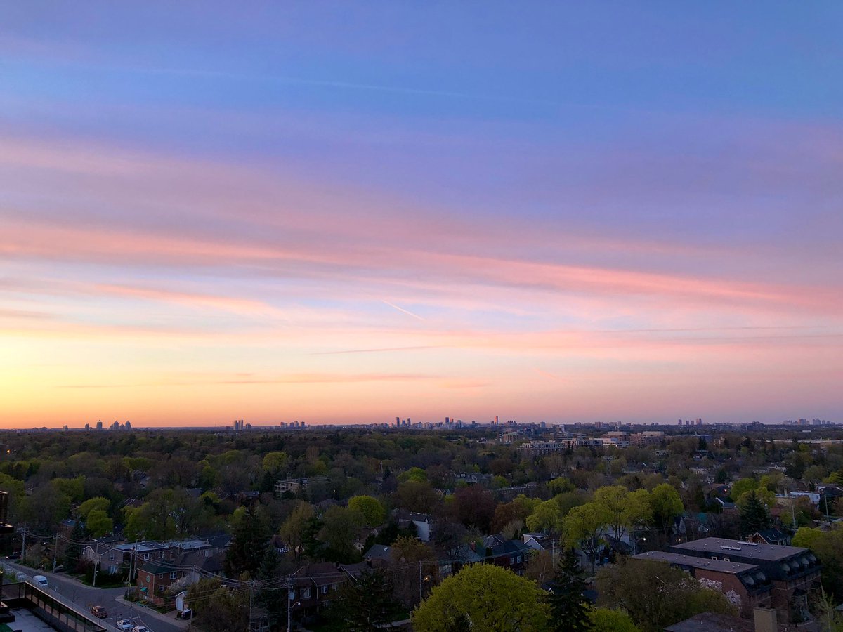 joannagiddens's tweet image. Sorbet-striped skies! #viewsfromthe6 #leaside