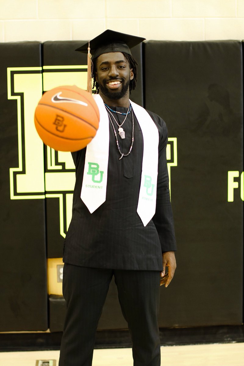 ballinbim's tweet photo. These Last Four Years have been good to me. Graduating from Baylor University tomorrow. All Glory to God 🎓🙏🏾 https://t.co/az2QdvS2uB