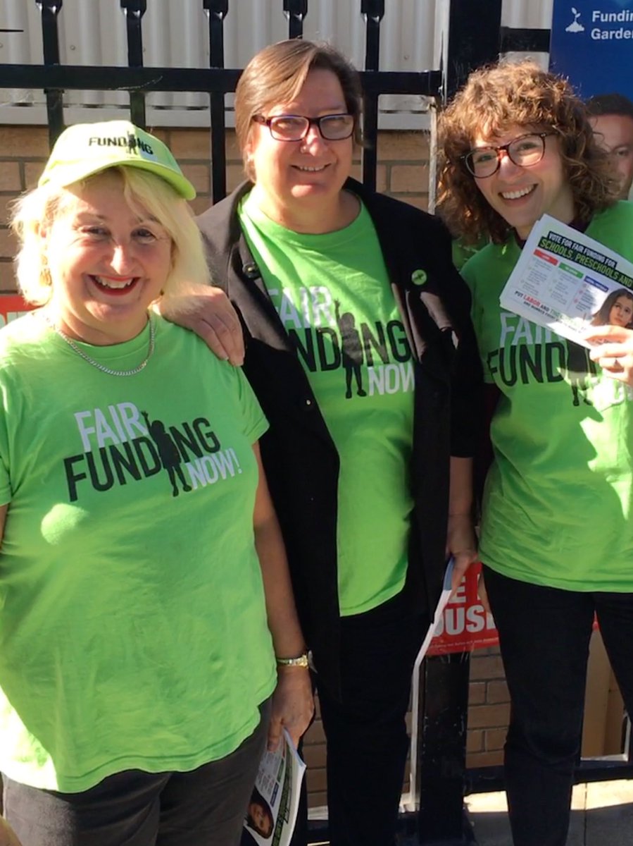 Lots of support for #fairfundingnow! at Elizabeth Murdoch SC in Dunkley. #ausvotes