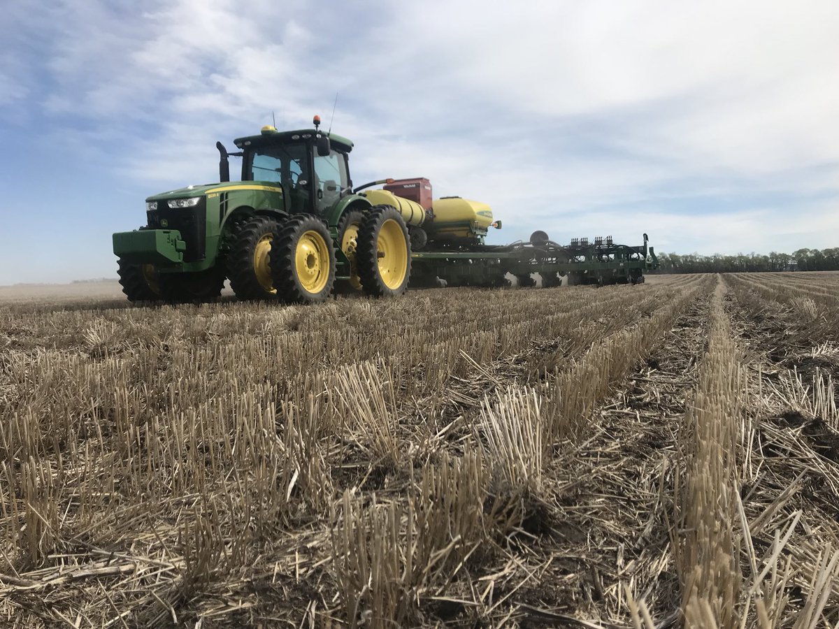 Aggeez28's tweet image. Thank you @InKfarms at Boissevain, MB for a great job planting our @Bayer4CropsCA @DEKALB_Canada RR2X Soybean MD plot today! @FieldViewCanada @Genuity_Canada some exciting new genetics next to some reliable performers #plant19