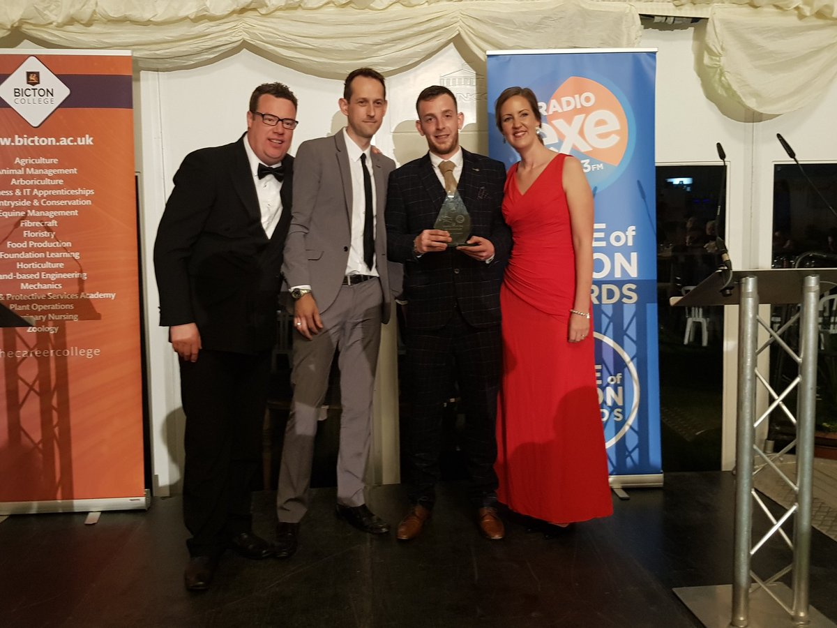 Radio Exe tweet media