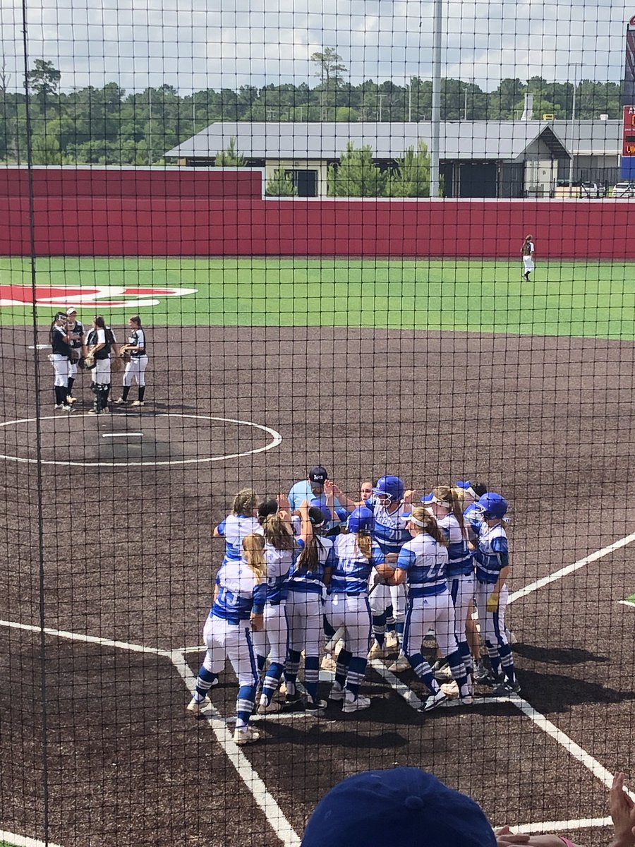 BleedBlueSB's tweet photo. 2 run 💣 for @kortlynb7 https://t.co/awcz2IQzeZ