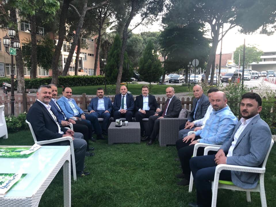 Genel Merkez MKYK üyemiz, Manisa Milletvekilimiz Murat Baybatur’un başkanlığında, Ege bölgemizin İl başkanları ile Manisa da iftar programında bir araya geldik. <a href="/erkankandemir/">Erkan Kandemir</a> <a href="/BaybaturMurat/">Murat BAYBATUR 🇹🇷</a>