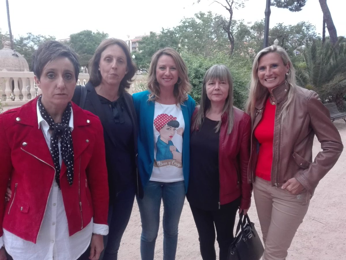 tercer_c's tweet image. Seguimos presentando nuestras propuestas sobre #adiciones, esta vez,  al @ppcv de Castelló. Urgente atender las nuevas necesidades y planificar el futuro con un plan estratégico. Dispuestos a colaborar desde las entidades sociales,