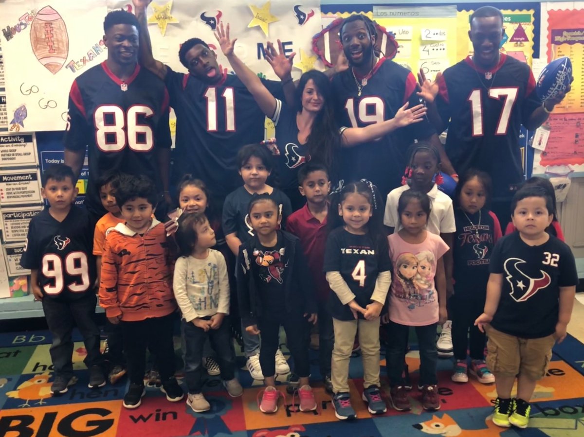 @GrissomHisd @HISDECH @TeamHISD Read aloud by Houston Texans! ❤️❤️ Thank you for being part of our community <a href="/isaacwhitney8/">Isaac Whitney II</a> <a href="/vyncintsmith/">Vyncint Smith</a> <a href="/steven/">Steven Liu</a> <a href="/jester/">Jess McCabe</a>