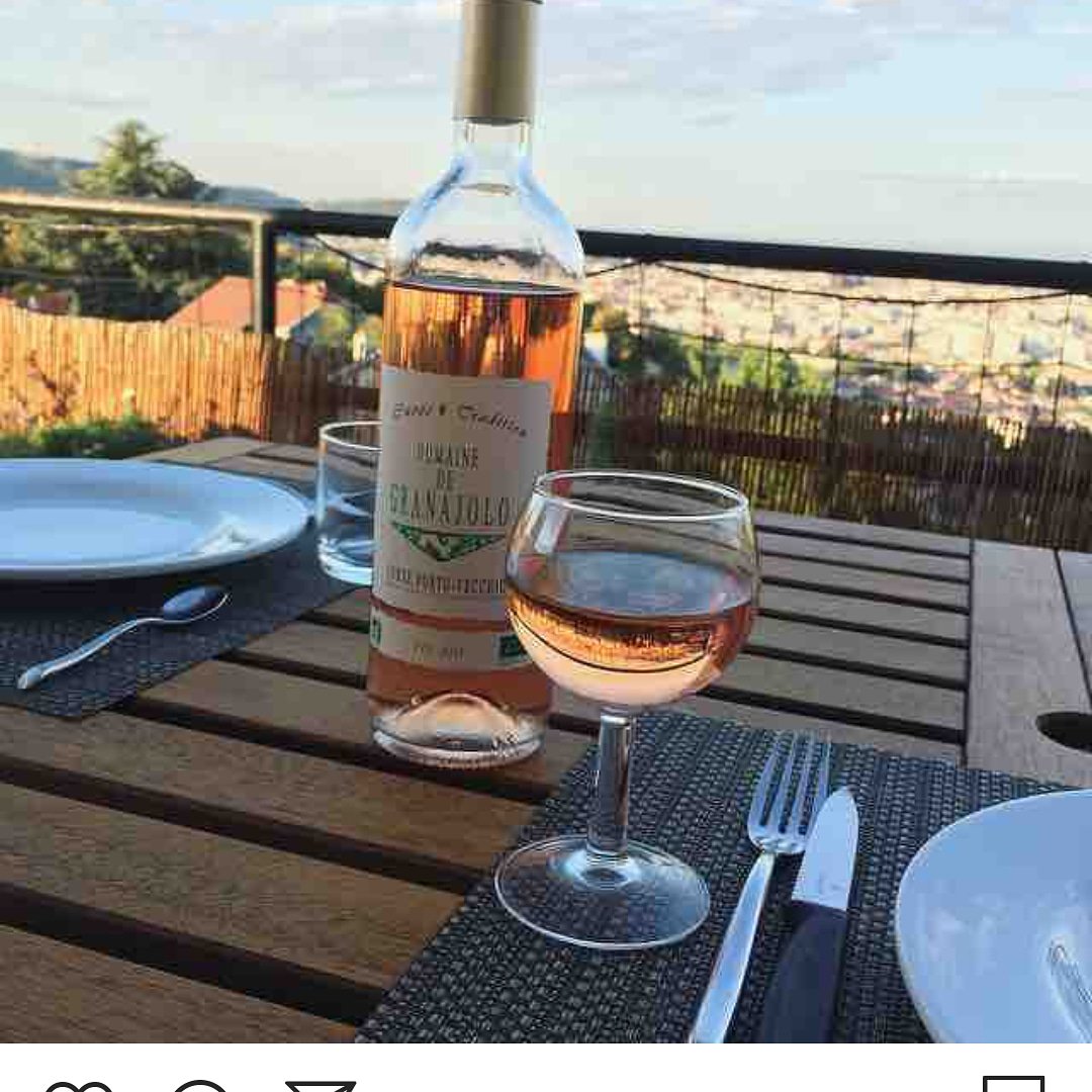 SipFineWines's tweet photo. It's Tryday Friday! 5-8 pm Corsican white and rosé + Picpoul from @steephillwines 🥂💮
📷: @nickhugs .
#trydayfriday #winetasting #parkslope #barclayscenter #theotherfifth #teamsip #sipster https://t.co/12QmYOt84u