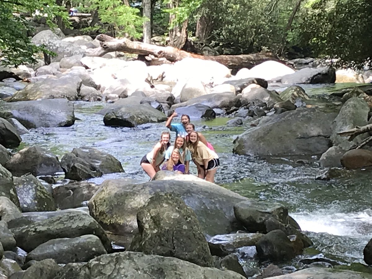 LHippensteel1's tweet photo. ⁦@hhhs2019⁩ 2019 HH SENIOR TRIP!!! https://t.co/8QlUuVZUyX