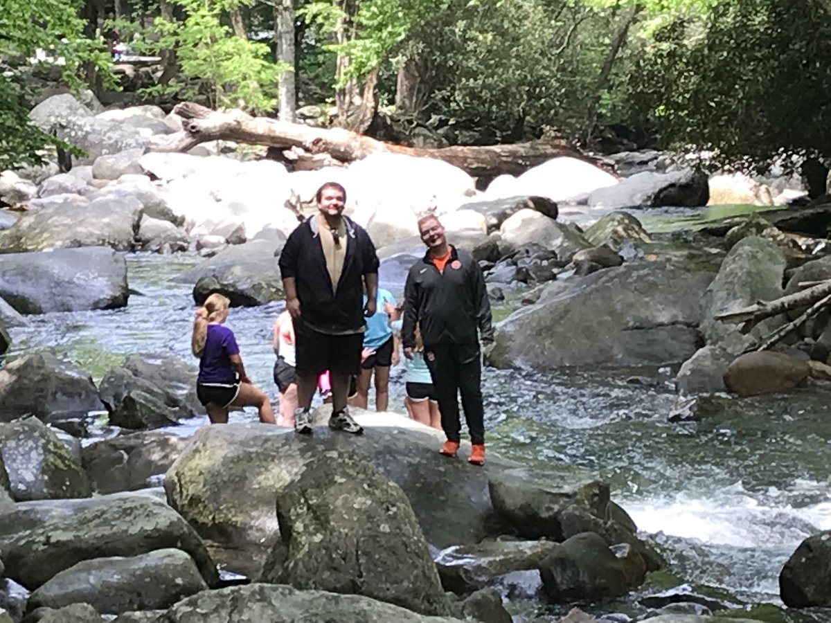 LHippensteel1's tweet photo. ⁦@hhhs2019⁩ 2019 HH SENIOR TRIP!!! https://t.co/8QlUuVZUyX
