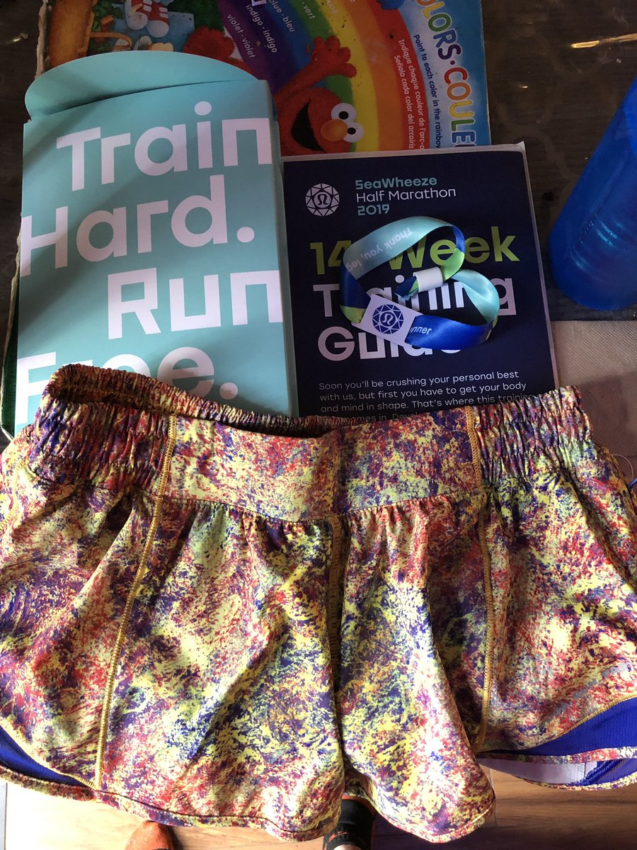gomommygo13's tweet photo. My special edition runners shorts for my sixth @lululemon Seawheeze are here!! The pattern is funky and I’m really starting to love them! #sixthyearofseawheeze #runyogaparty #10thlifetimehalf #lululemon #letsgetthispartystarted #seawheeze2019 #halfcrazymomma https://t.co/zZVRcwkFkI