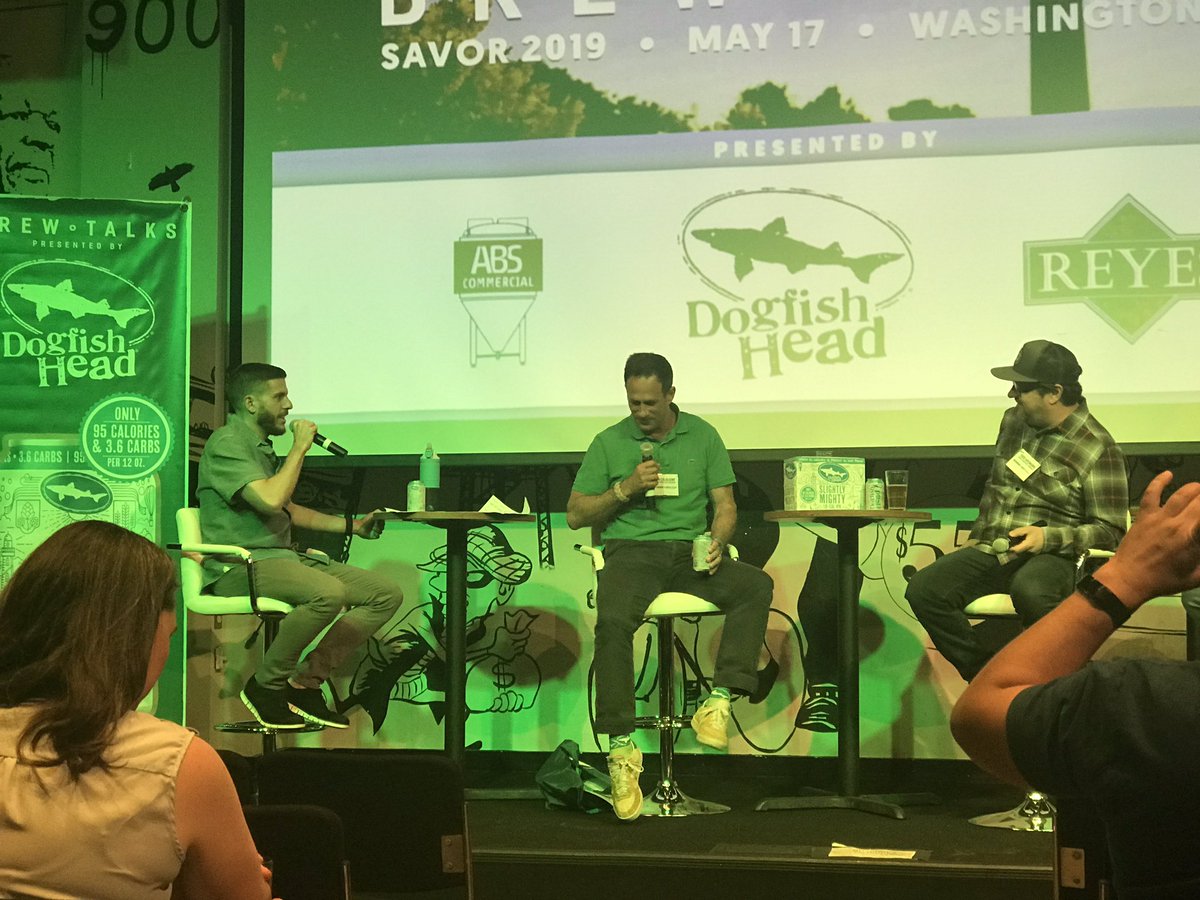 b33risbest's tweet image. The man himself, Mr. Calgione! Two great panels today about staying individual and unique in the market place and hill climb updates! #dogfishhead #brewersassociation #brewtalks #washingtondc #craftbeer #savor