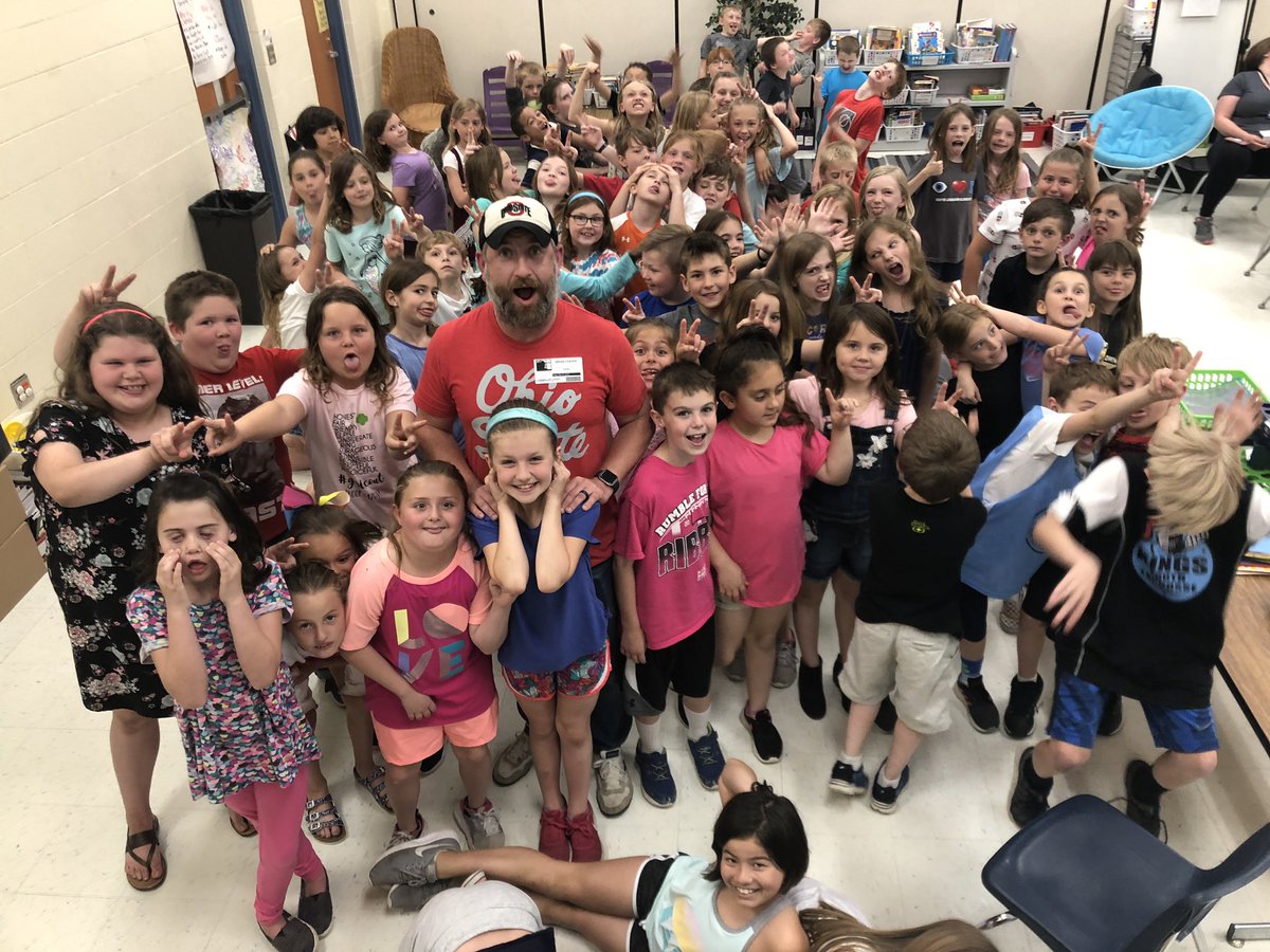 EldersKiddos's tweet image. Finishing up the year with a super funny read aloud with Mr. Coates. Thanks Brian for taking time out of your day to be our Mystery Reader!!! And thanks for trusting your third grade team to pick out a fun book choice👍🏼🤪@BlountsClass8 @weySLE3 @zeekskiddoz @MrsManley3