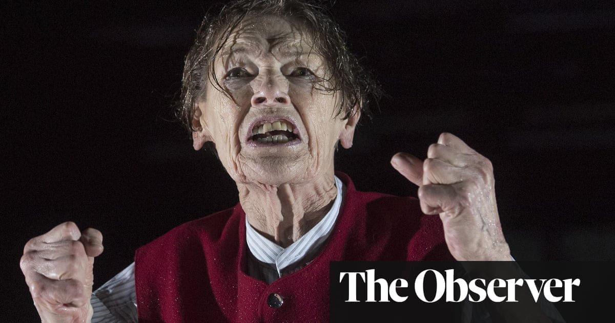 Shakespearelost's tweet photo. Does anyone know if Glenda Jackson's KING LEAR is being filmed for a wider audience? #glendajackson #glendajacksonkinglear #shakespeare https://t.co/9Y6HuoBJ4A