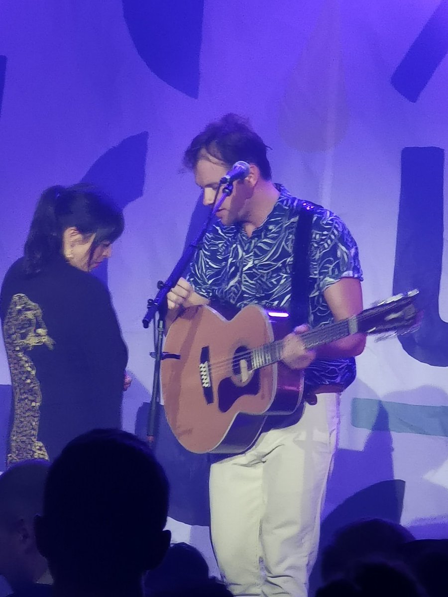 MDee14's tweet photo. Alright this zoom technology on the @HuaweiMobileCAN P30 Pro is nuts! I was at the back of the concert and I felt like I loved up to the front row. Thanks to @stlucia for the fantastic performance happy to capture them #RewriteTheRulesTO #RewritetheRules https://t.co/E8Y0t2G0yi