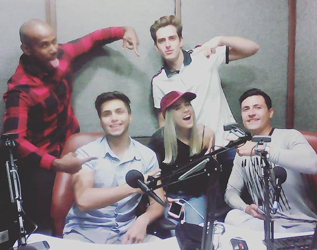 TNOradio's tweet image. Estamos en vivo con @millennialschic en donde hablaremos de moda, tecnología y mucho más.
.
Conectate por tnoradio.com .
.
#radiovisual #radioonline #radio #tnoradtnoradio #tecnología #moda bit.ly/2EhyCsf