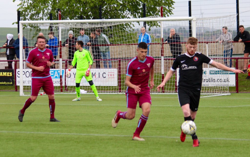 ScotAmFA's tweet photo. North Road Garage Fife Amateur Cup Final
AM Soccer AFC 0 Cupar Hearts 1
Action from this evening's Fife Cup Final
@ScotAmFA @KOF_AFA https://t.co/P1WBu45l2f