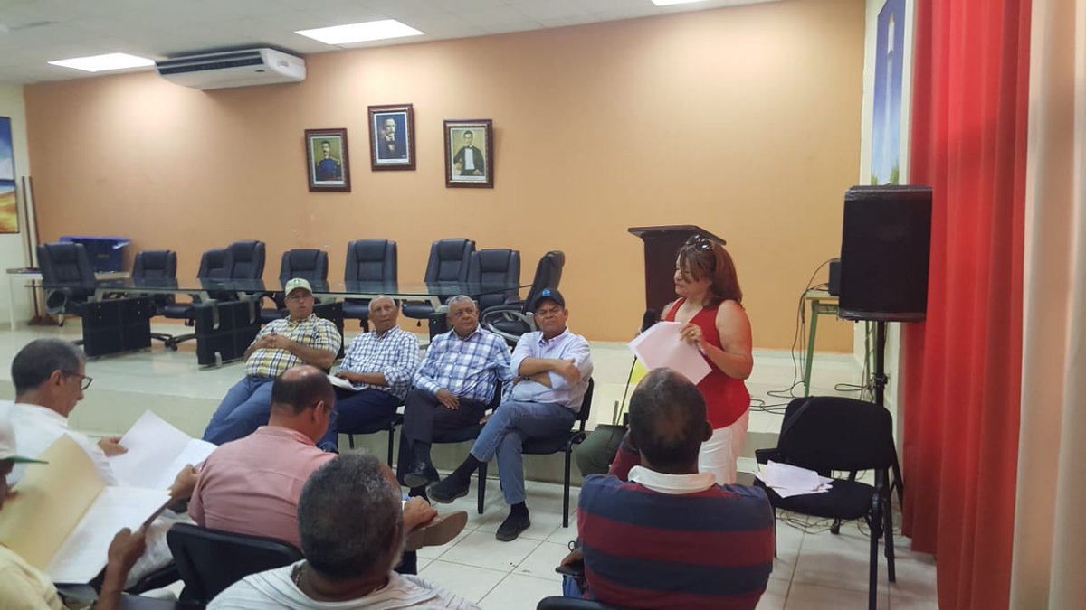 PLCM_RD's tweet photo. El Consejo Administrativo del #PLCM   Ing. Rafael Cruz Robles, Pepe Faña  participan en el marco  institucional  público del Sector Agropecuario  dominicano, estructurado por varios organismos que realizan diferentes  actividades.  #AgriculturaTrabaja https://t.co/tNxRK0Hdso