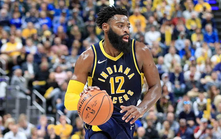 DefPenHoops's tweet photo. Tyreke Evans "Dismissed and Disqualified" from NBA for At Least Two Years following Drug Violation https://t.co/J524mRTUk9 https://t.co/jtu1QPtHOl