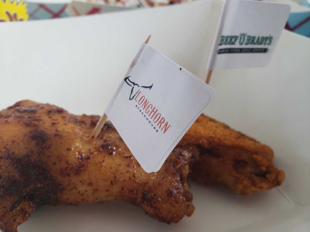 wxmanricky's tweet photo. Fun and tasty time at @RacksTracks Wing Fling tonight! Looking forward to the @aarontippin concert tonight at 8. https://t.co/dtGWPE7sso