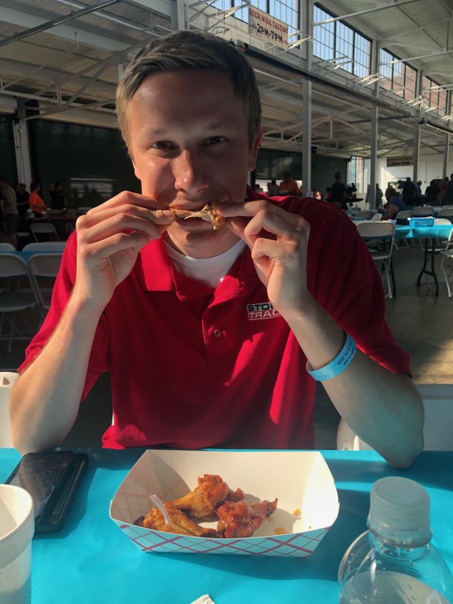 wxmanricky's tweet photo. Fun and tasty time at @RacksTracks Wing Fling tonight! Looking forward to the @aarontippin concert tonight at 8. https://t.co/dtGWPE7sso