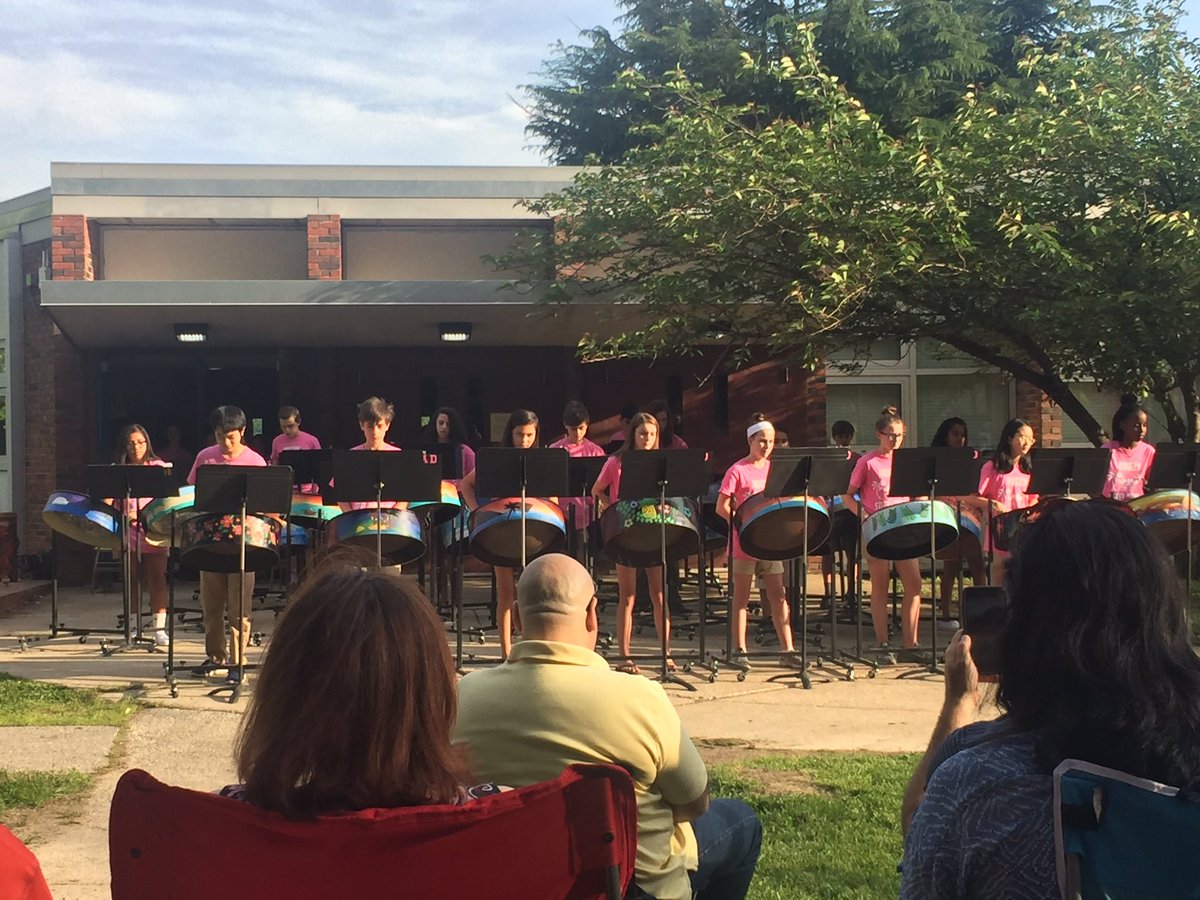 Kelly Ena tweet media