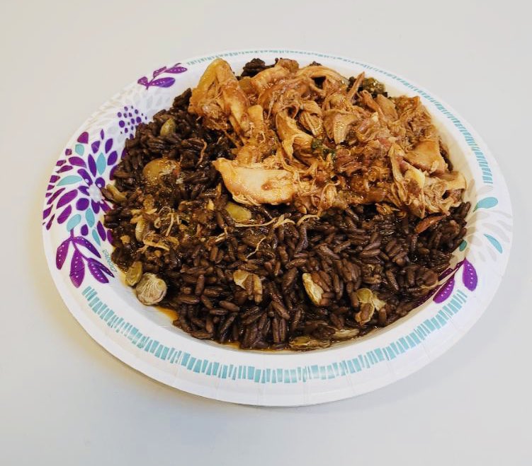 ProfeQuisqueya's tweet image. Great day at AHS today! Celebrated #HaitianFlagDay with my SisterFriend! We represented proudly! #UnityMakesStrength #LUNIONFAITLAFORCE #DjonDjon #May18 #ProudHaitians #CelebrateAuburn @AHSAuburnTigers