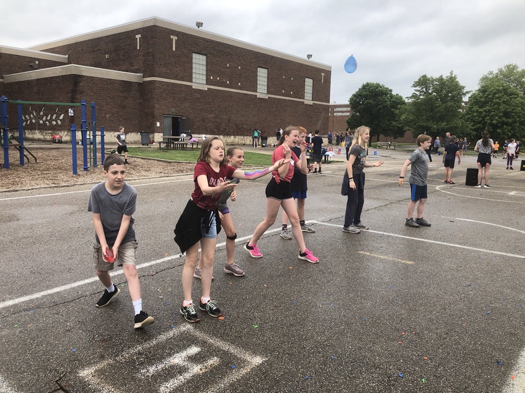 nicolewainscott's tweet photo. Great morning at Wellness Day with my homeroom! #GHSDreamBig  @LeesTracie https://t.co/23ucEWqs9R