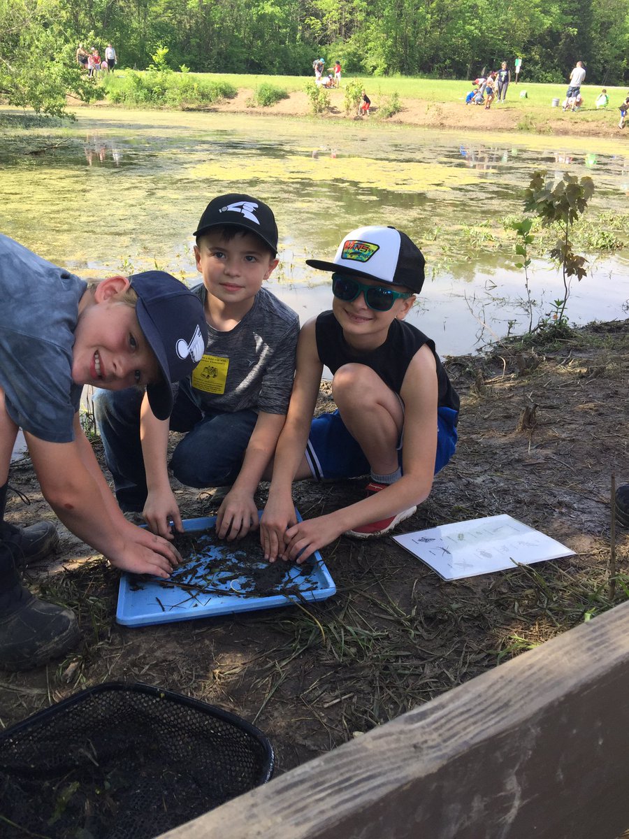 MichelleFine15's tweet photo. Beautiful day for a field trip to Busch Wildlife with @LVELiefer ‘s class!  The boys had fun bug sampling to find dragonfly larvae and different snail species.  🐌  #LVEleads #WSDlearns https://t.co/8MN3HXSUga