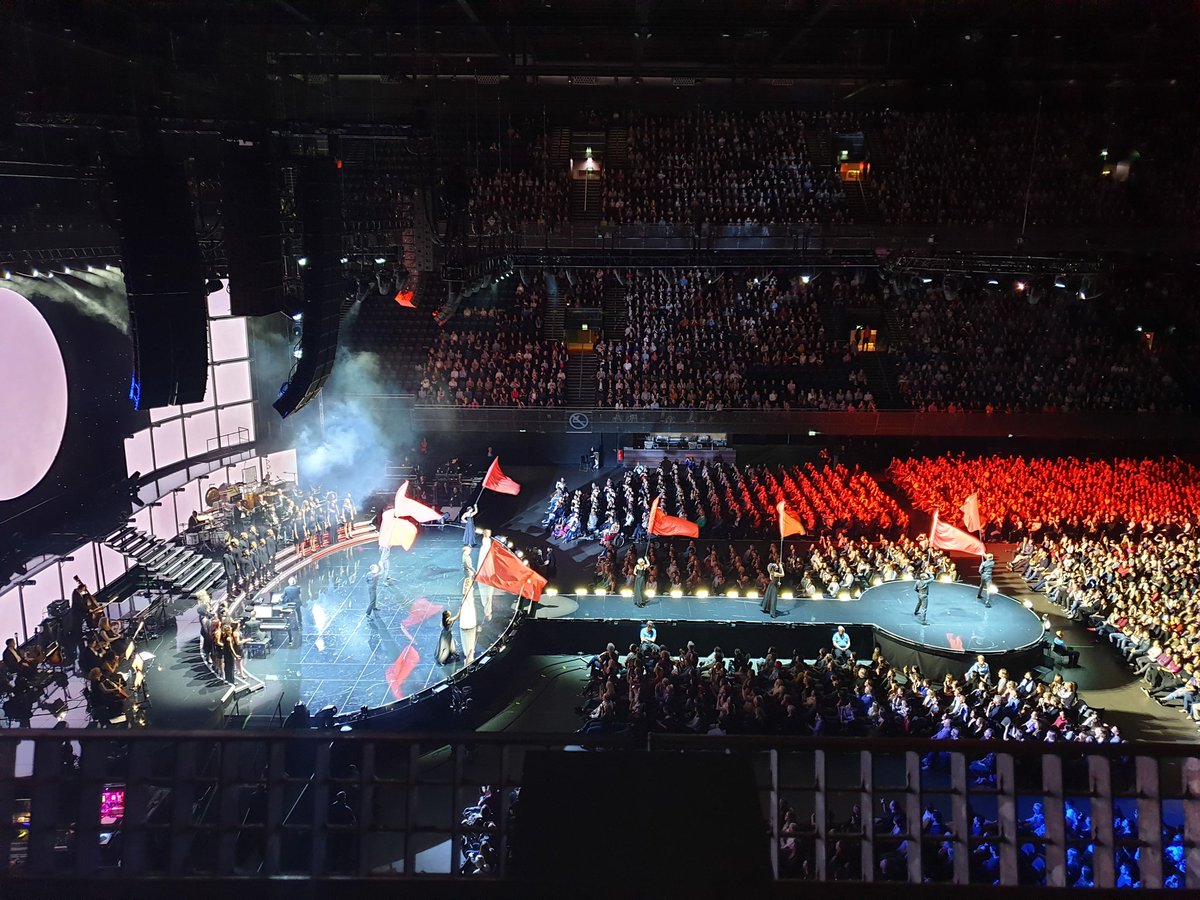 What a great show! 💕💕 <a href="/RealHughJackman/">Hugh Jackman</a> <a href="/ZiggoDome/">Ziggo Dome</a> #TMTMTS #HughJackman #ZiggoDome