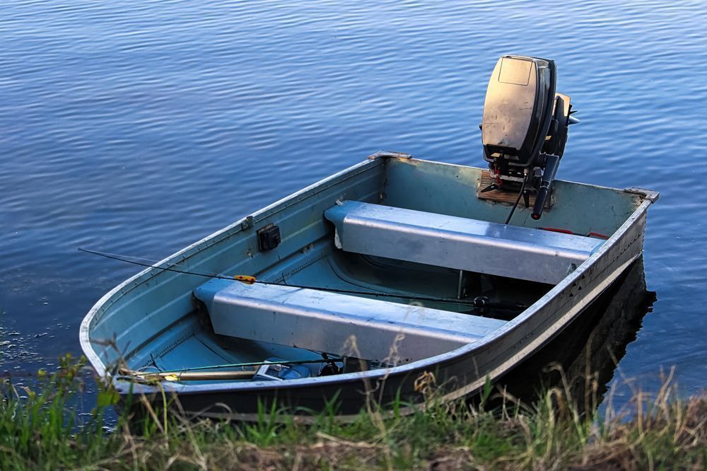 cottagelife's tweet photo. Sweet tips on how to get the most out of your trusty ole' #aluminumboat: https://t.co/k8988GsOsl #LifeHack #tinnie #johnboat #punt 🚤 👍 https://t.co/YfmP95ymL4