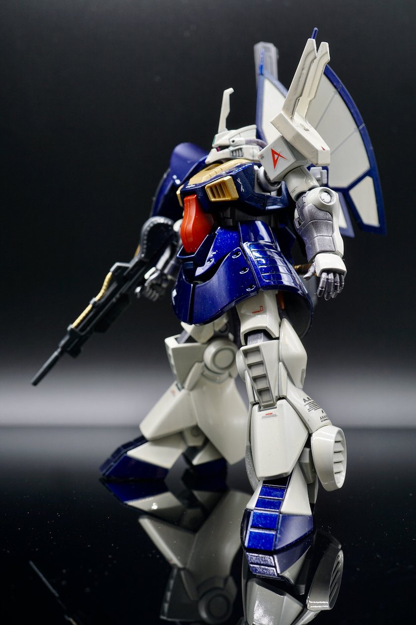 D Gp Hg Msk 008ディジェ完成 子供の頃から違和感のあったボディーカラーをガンダムイメージで白に変更 よりアムロの乗機らしくなった気がする 肩とスカートも白に色変更した方がさらにガンダムっぽくなったかも 主役のカミーユ Zを食わない為のあえて