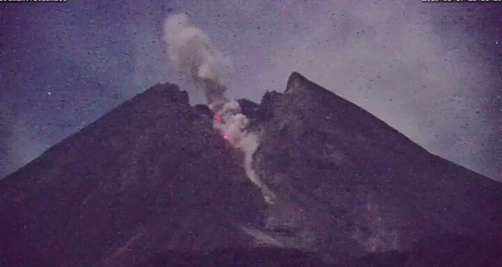 Terjadi awanpanas guguran di Gunung Merapi pada 17/5/2019 pukul 23:50 WIB. Awanpanas guguran tercatat di seismogram dengan amplitudo 35 mm, durasi 85 detik, dan jarak luncur 850 m ke arah hulu Kali Gendol. Status Waspada.