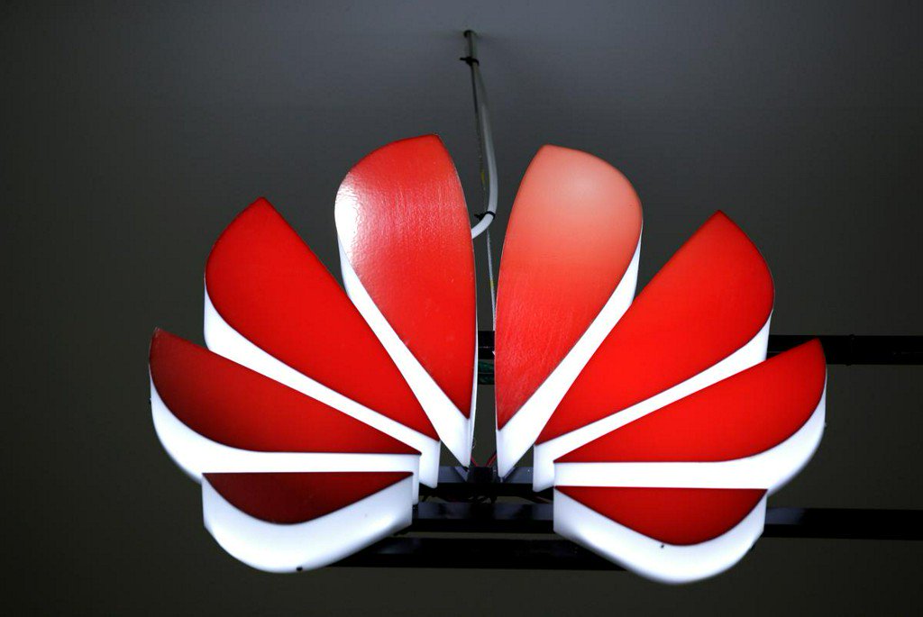 tradelawnews's tweet photo. Interesting, if this temporary general license is issued by BIS RT @ReutersBiz: Exclusive: U.S. says it may scale back some Huawei trade restrictions https://t.co/lWcPvW8f5u https://t.co/eKsFhyDPbb

 #Huawei
