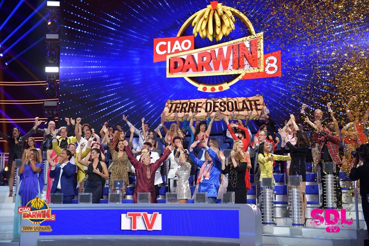 Grazie per essere stati con noi! 😘
Vi aspettiamo venerdì prossimo, alle 21.20 su #Canale5. 

Per rivedere tutti i contenuti extra cliccate QUI 
 👉  bit.ly/2VGoT9H

#CiaoDarwin #SiamoTuttiMatti #SdlTv
📸 Luigi Zomparelli