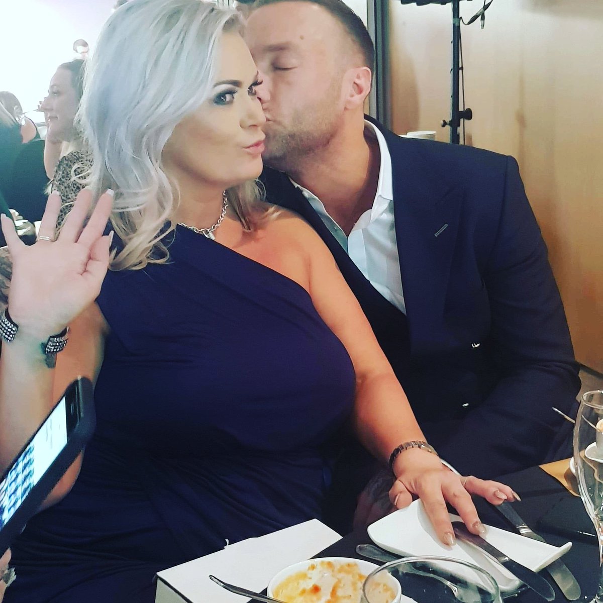 Tina und Choon Dating