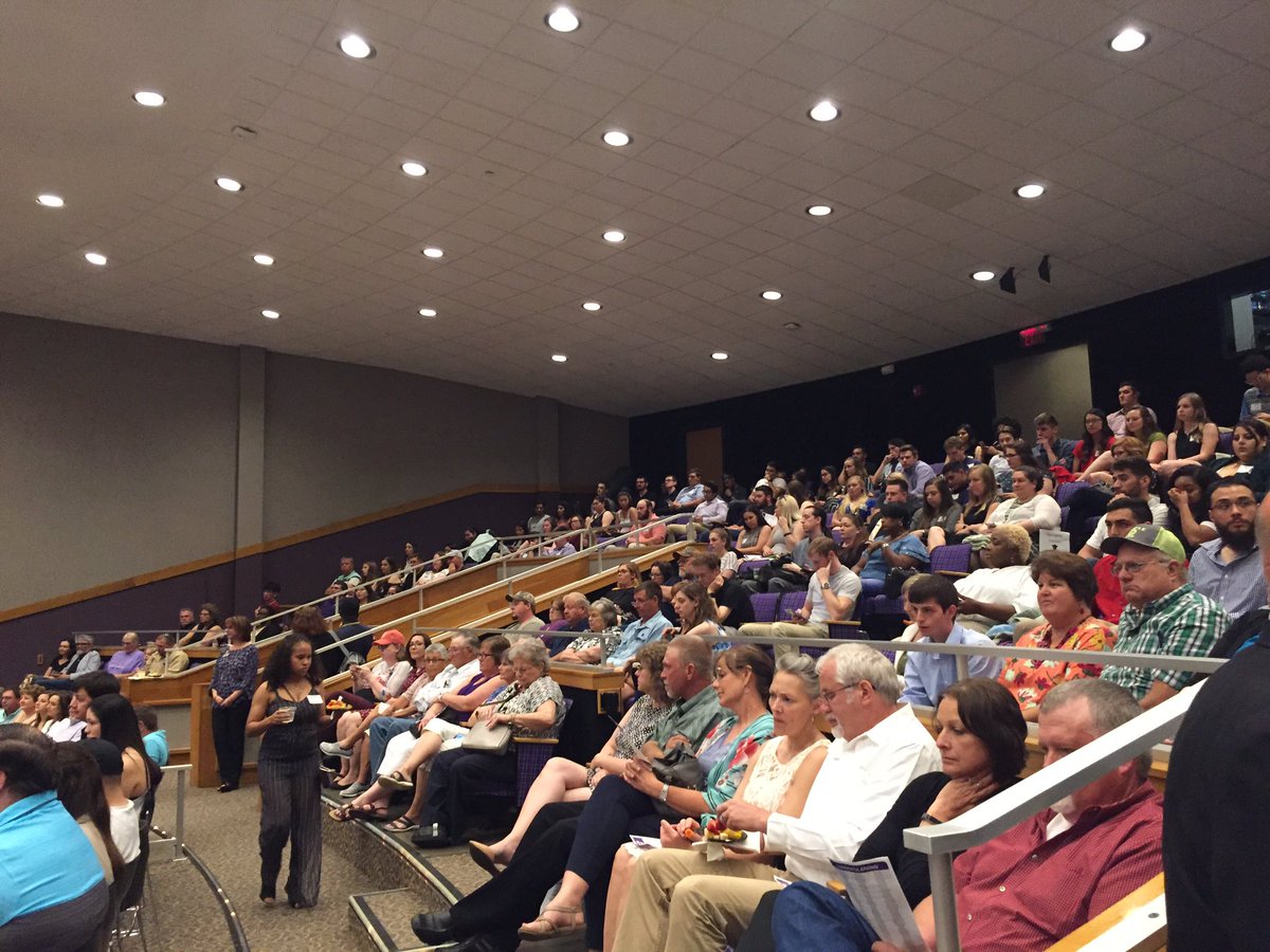 KStateLSAMP's tweet image. The first-gen graduation reception is starting! Overwhelmed and excited for this turnout. So happy that #KSLSAMP had the opportunity to help with this event #FirstGenForward #FirstgenCats