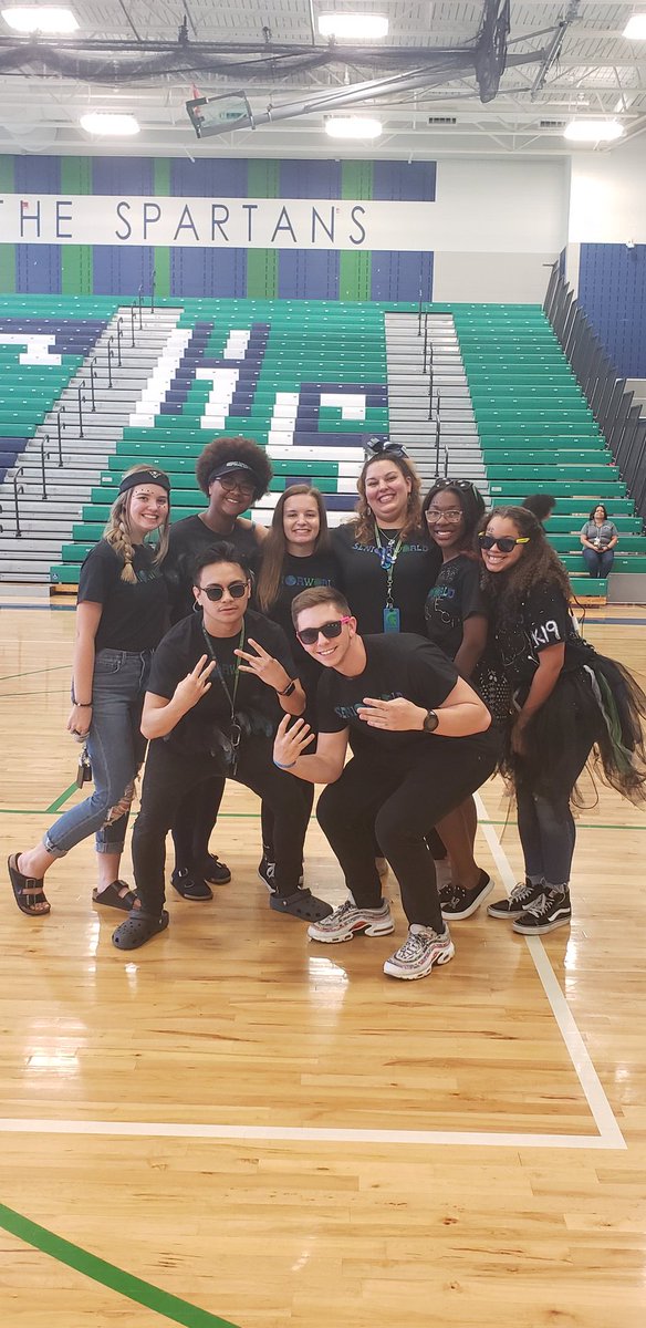 StCharles_sga's tweet photo. Congratulations to @SCHS_Class2019 on their Battle of the Classes win! https://t.co/ZmTdyaXlHF