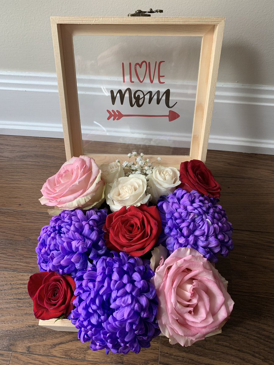 FloryBox's tweet photo. Springowers were more popular than what we thought, this mother's day. https://t.co/2r4my0mKHt