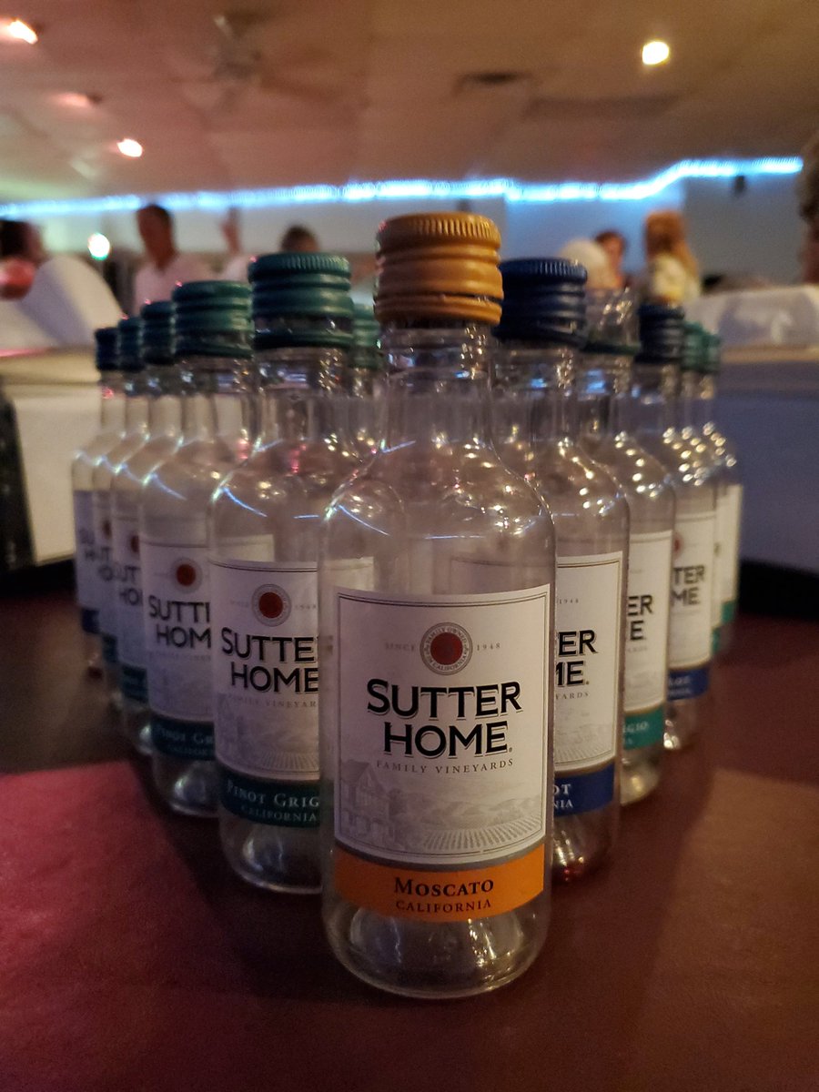 frogchip10's tweet image. Bowling with @SutterHome