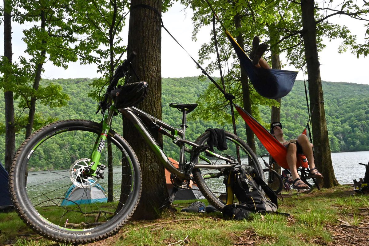 Aderan_Gaming's tweet photo. Back again at the annual #DirtRag's Dirtfest, ready to tear up some trails and camp with friends ⛅️ https://t.co/OXVsPpvU5P