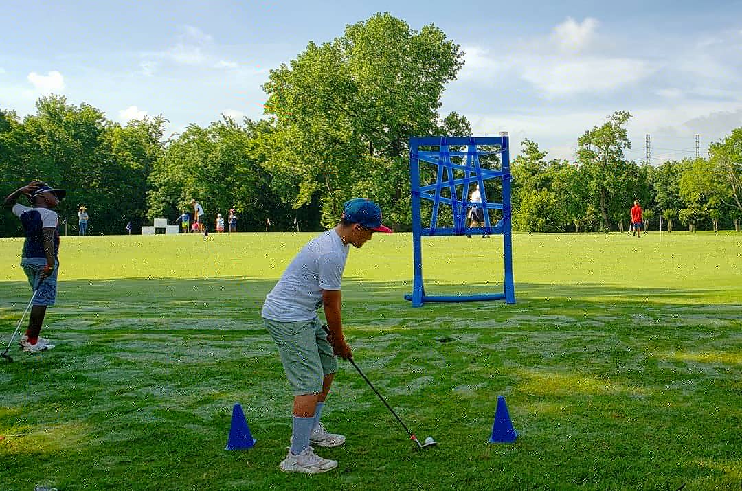 JMartinez4Hou's tweet image. Saturday mornings are the best when starting on the greens! #chippingpractice #puttinggreen #chipandputt #firstteegolf