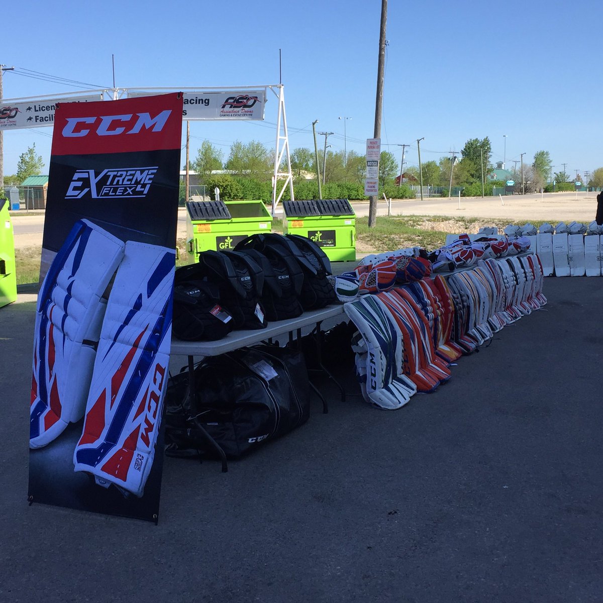 LorneRelf's tweet photo. @royalsportsme Goal Event starts at 10am this morning! Come to the @bellmtsiceplex today till 5pm to demo the latest @CCMGoalie gear. #eflex4 #premier2 #jetspeedFT2 #icelab https://t.co/DbvztiGqcX