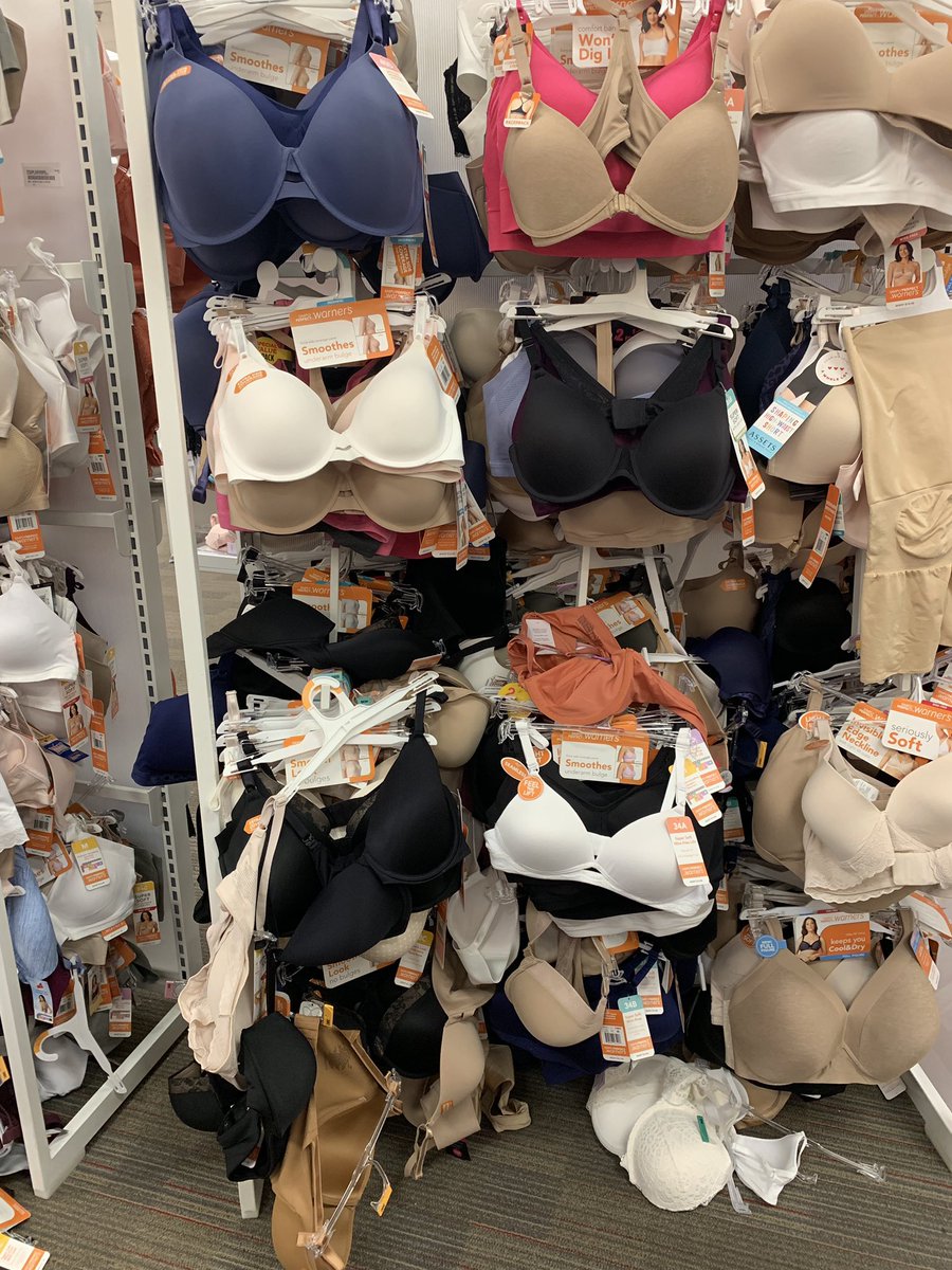 doz91's tweet photo. Dear @Target, how is one to find size and style in all this mess? #cantbuywhatcantsee https://t.co/4ZB6S5VeVu