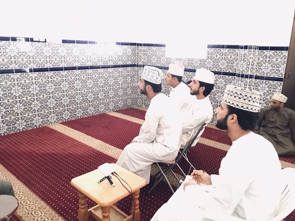 HashahTeam's tweet photo. جانب من المسابقة الثقافية التي اقيمت ظهر اليوم،
حيث اقيمت المباراة النهائية بفوز فريق هيثم على حساب فريق عوض.  🚩🌸💥🏆
#فريق_الحشاه
#الرستاق
#عمان https://t.co/O57U5uYjkR