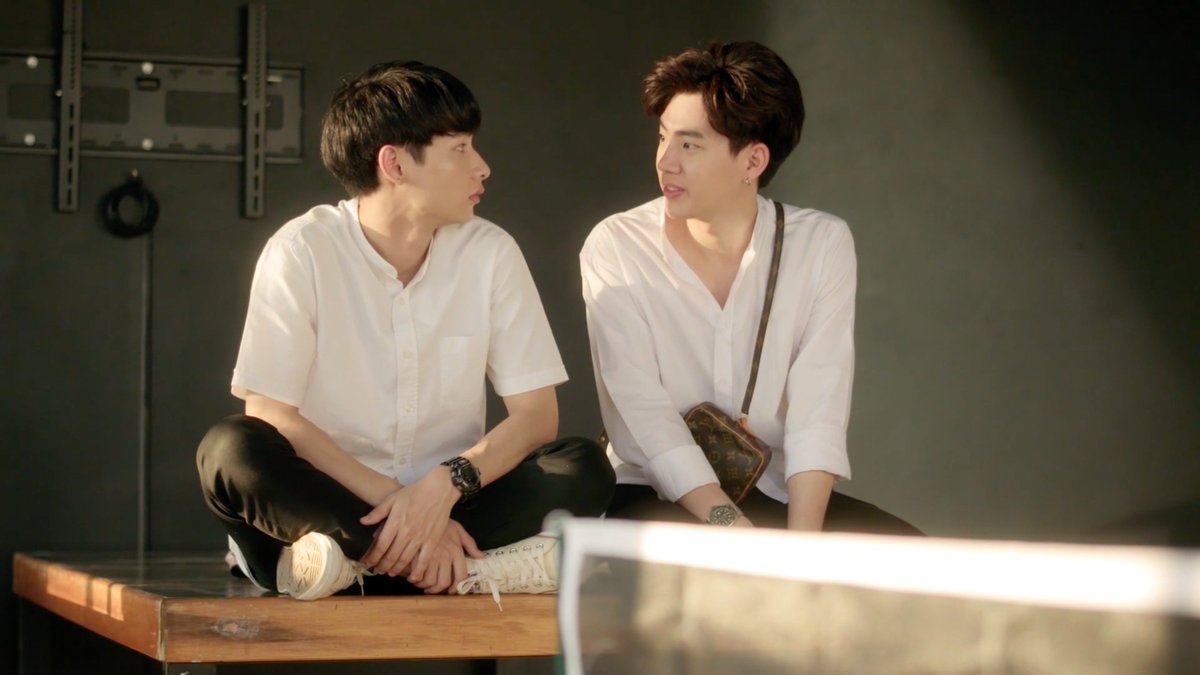GMMTV's tweet photo. เปิดทีวีรอหรือยังจ๊ะ? ช่อง GMM25 น้าาาา
#ทฤษฎีจีบเธอ
#GMMTV https://t.co/7S363a2SSm