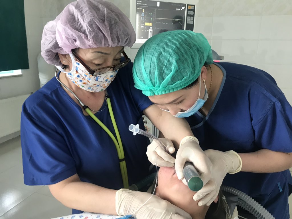 drrayprice's tweet photo. Thx Mongolian Surgical Emergency/Essential #GlobalSurgery team training for dedicated efforts to improve #healthcare for all of @CoverMongolia @UUCGS Improving #Quality #Access #RangeofServices @drwaltjohnson https://t.co/t9kXbBUoOU