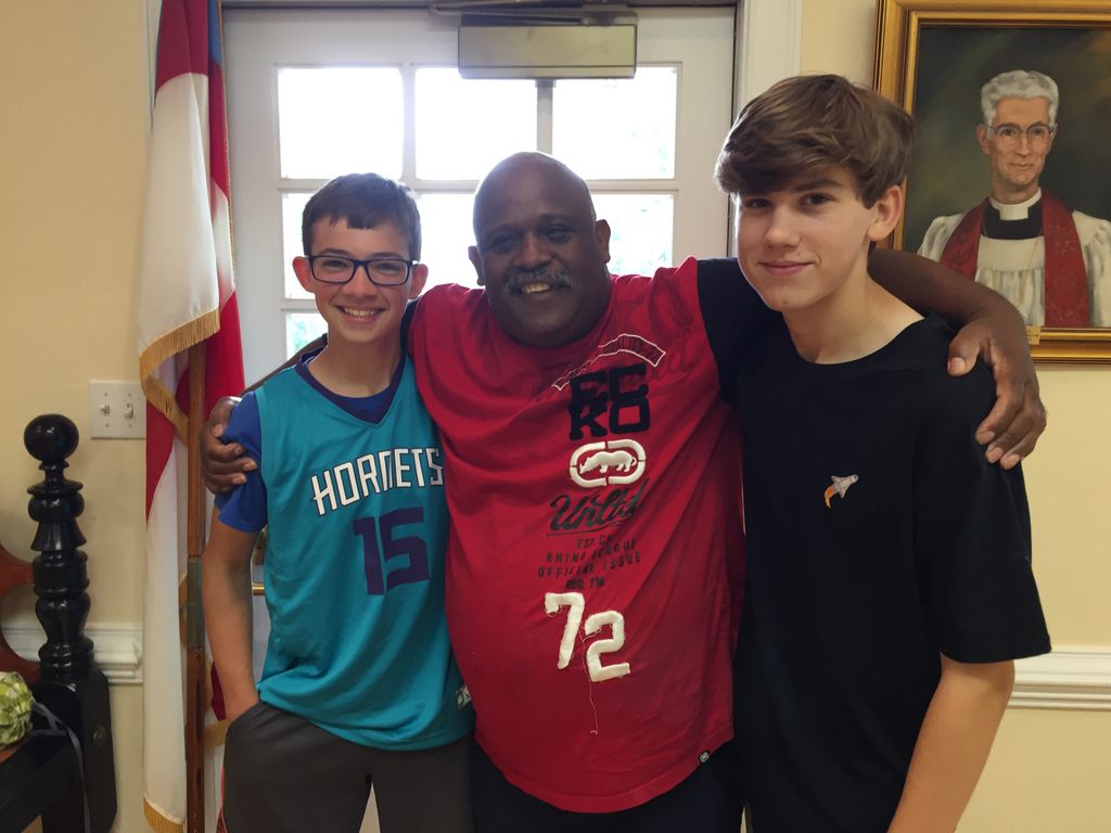 SlashChrist's tweet image. Slash Youth serving Moments of Hope Breakfast