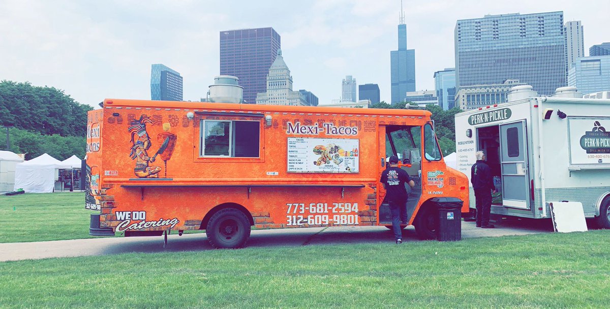 Happy Saturday !! 

Come join us at the Gold Coast Art and Beer fest in grant park 

We will be here till 7 pm